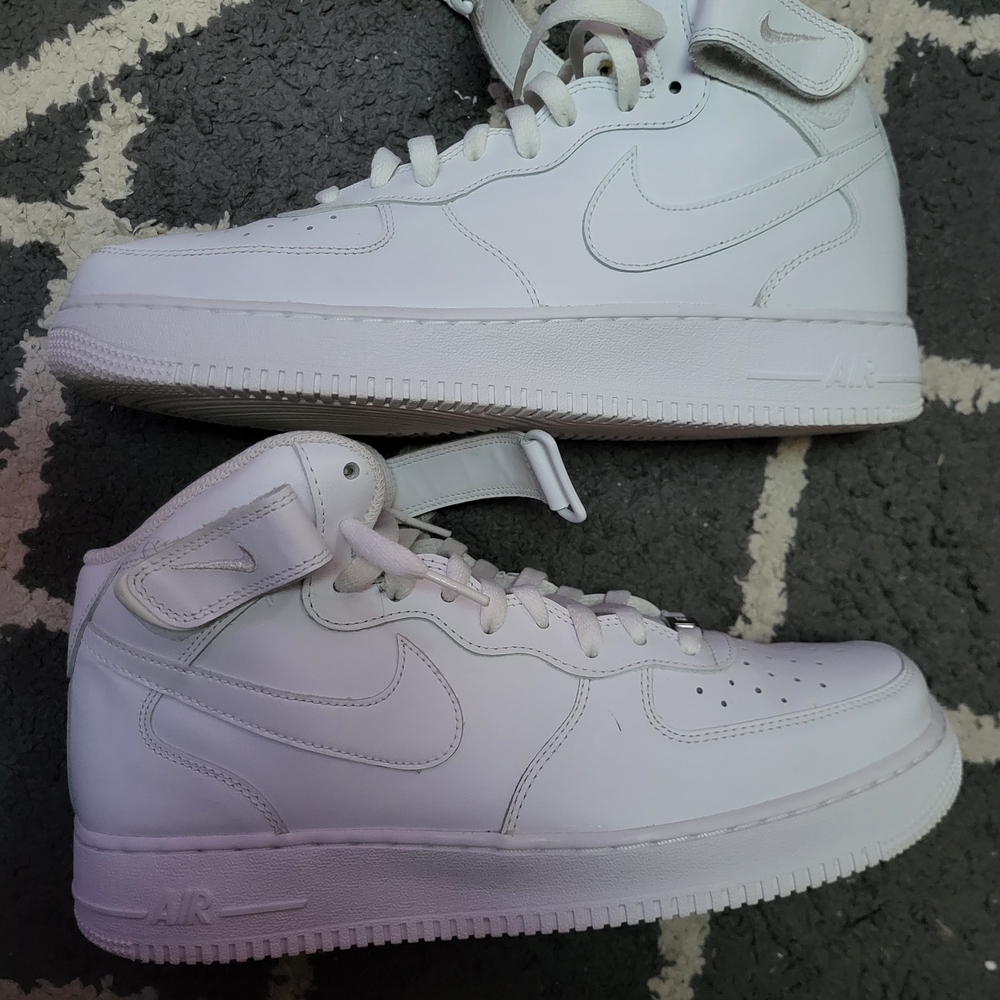 Nike Air Force 1 High Top Sneakers